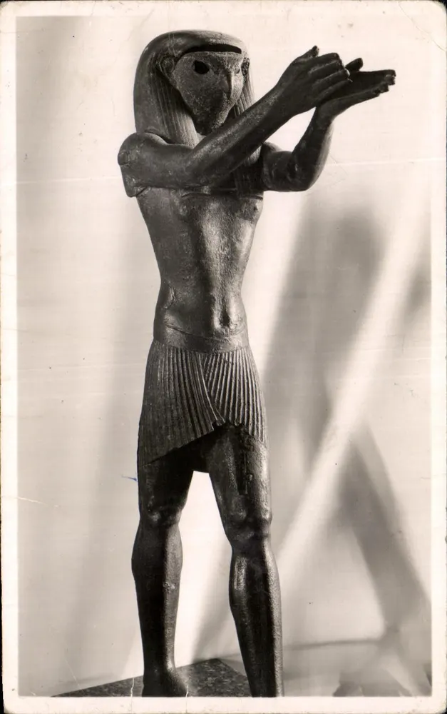 Statue des hörnchenköpfigen Gottes Horus — Bronze — Saite-Periode — Éditions des Musées Nationaux - Vorderseite