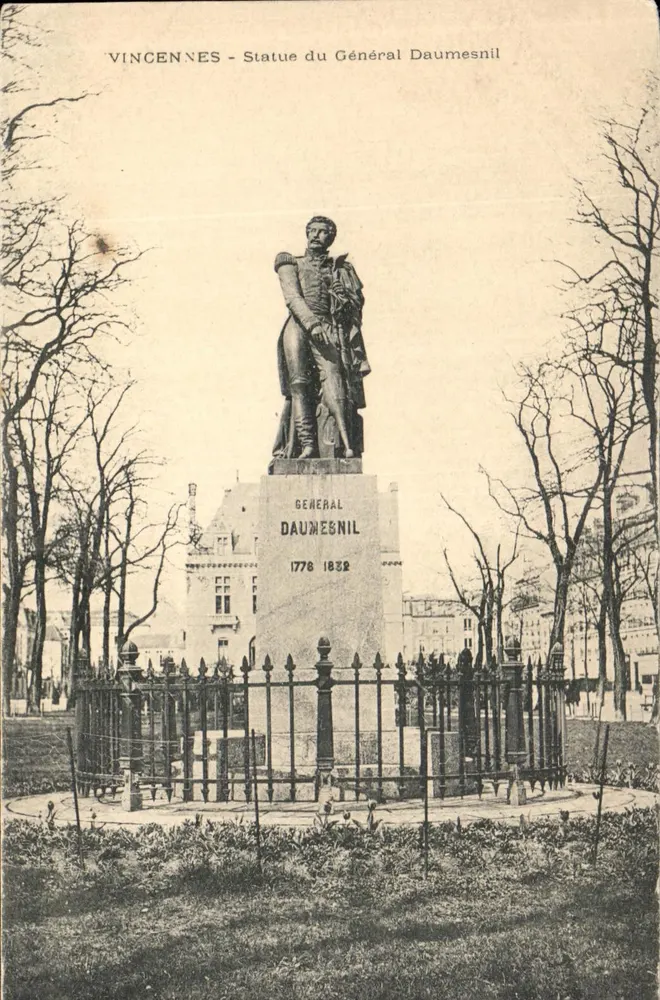 Vincennes - Statue du Général Daumesnil — éditeur Union Postale Universelle - Frente