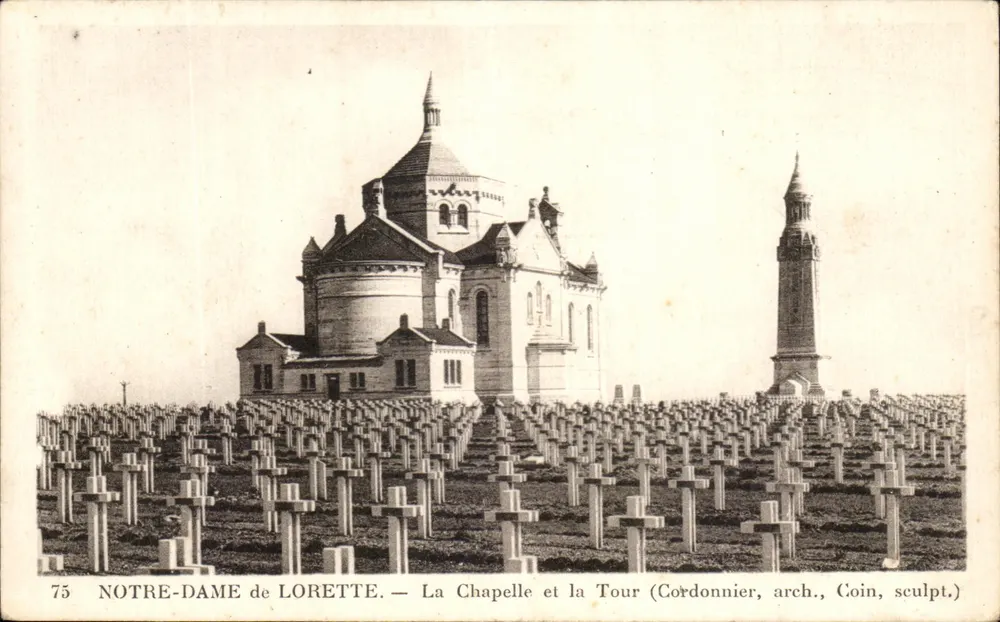 Notre-Dame de Lorette — Die Kapelle und die Turm (Cordonnier, arch., Coin, sculpt.) - Vorderseite