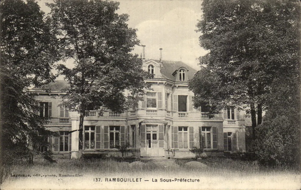 Rambouillet — A Subprefeitura — Lagrange, editor-fotografia, Rambouillet, n°137 - Frente