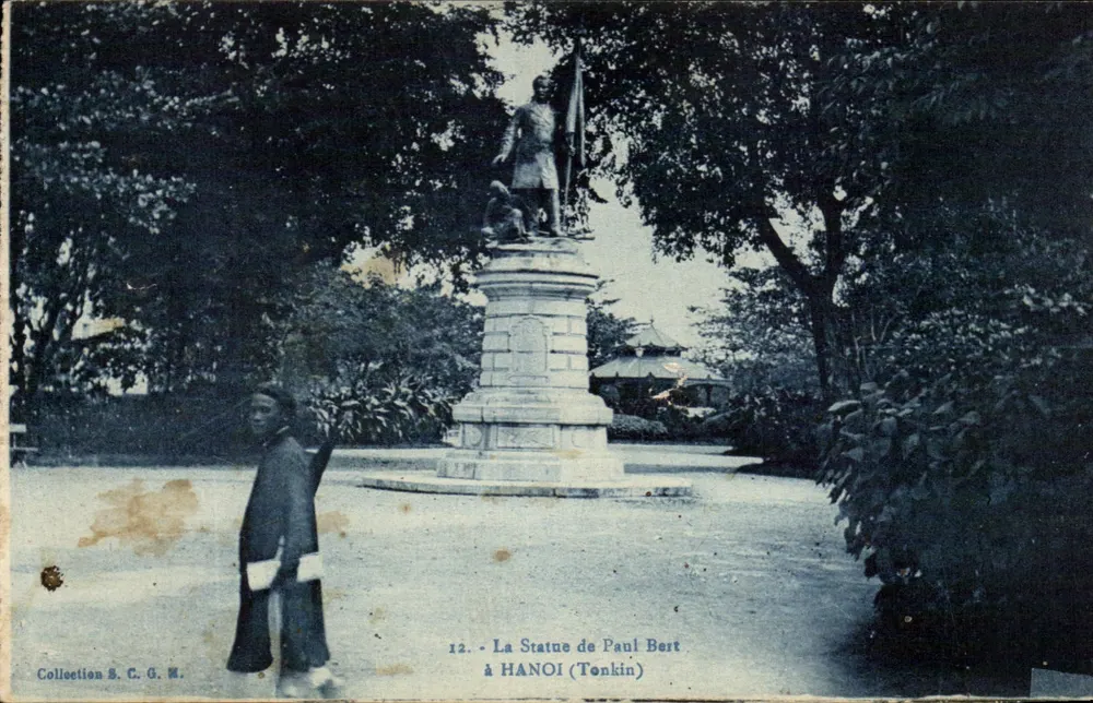 Statue von Paul Bert — Denkmal in HANOI (Tonkin) — Verlag S. C. G. M., Nr. 12 - Vorderseite