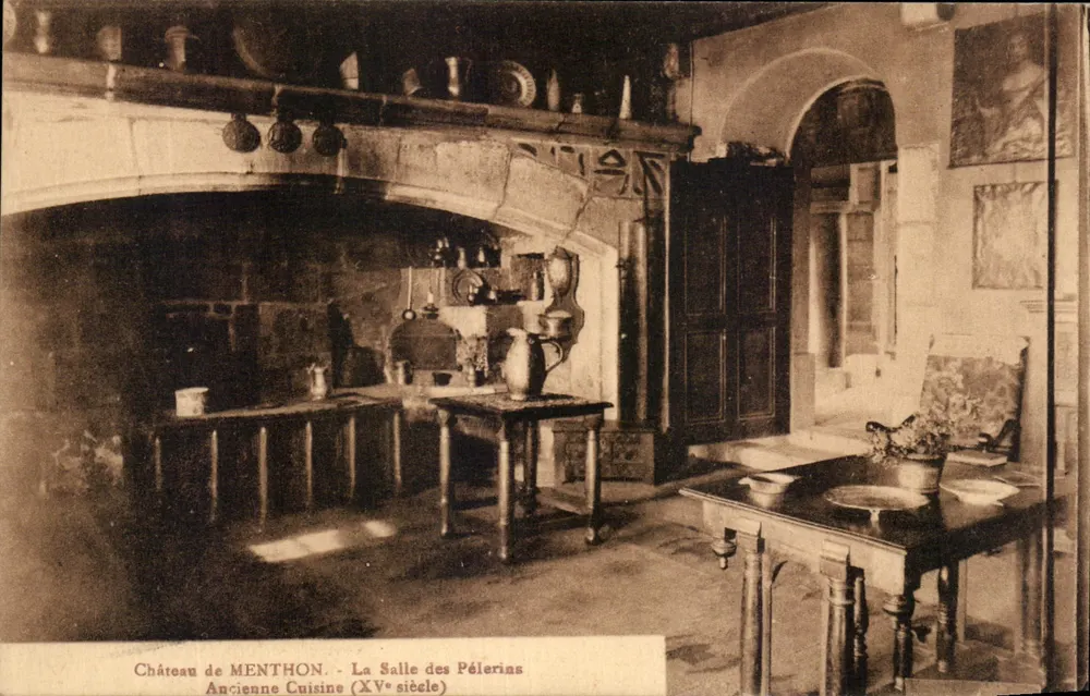 Schloss MENTHON - Die Halle der Pilger (Ehemalige Küche, 15. Jahrhundert) - Vorderseite