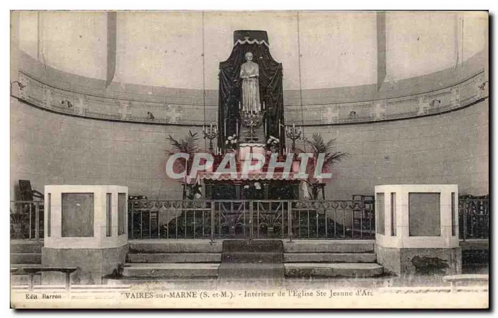 Vaires-sur-Marne (S. et M.) — Innenansicht der Kirche Sainte Jeanne d'Arc — Édit Barron - Vorderseite
