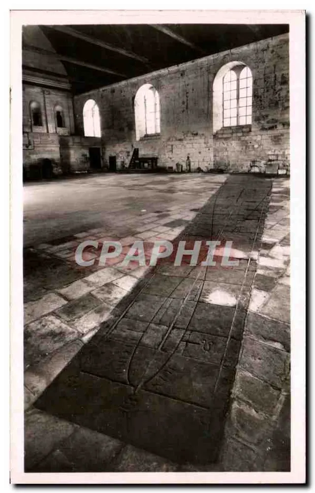 Tonnerre - Innenraum des Hôtel Dieu — Der astronomische Gnomon — Foto C. P. Strasbourg - Vorderseite