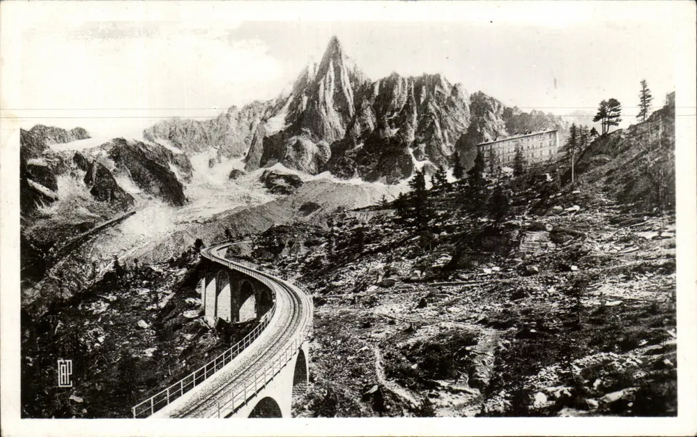 Aiguille du Drû — Mont-Blanc — Verlag R.P. (Réal-Photo) Nr. (43) - Vorderseite