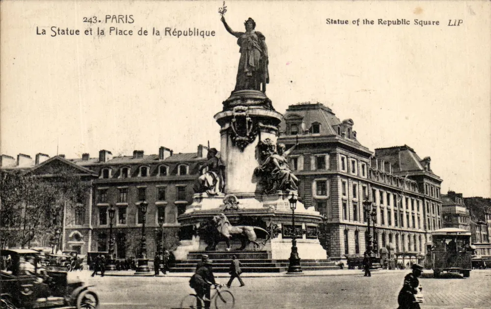 Paris — Ansicht der Statue der Republik — Éditions Artistiques LIP - Vorderseite