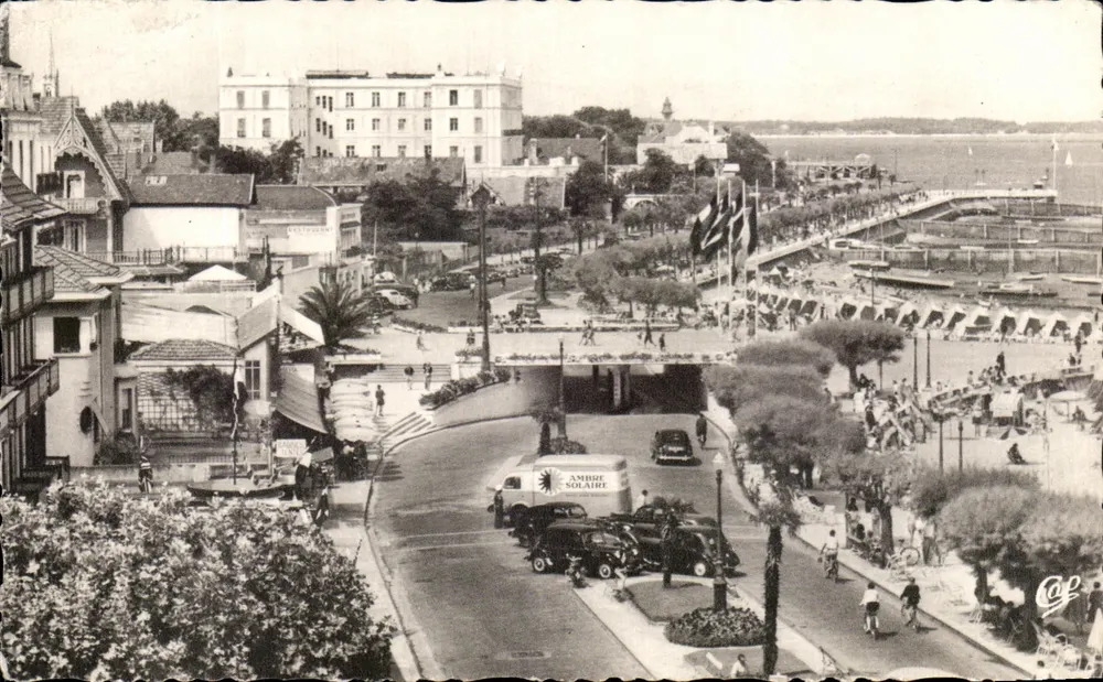 Arcachon — Promenade du Bord de Mer et la Plage — Cap - Vorderseite