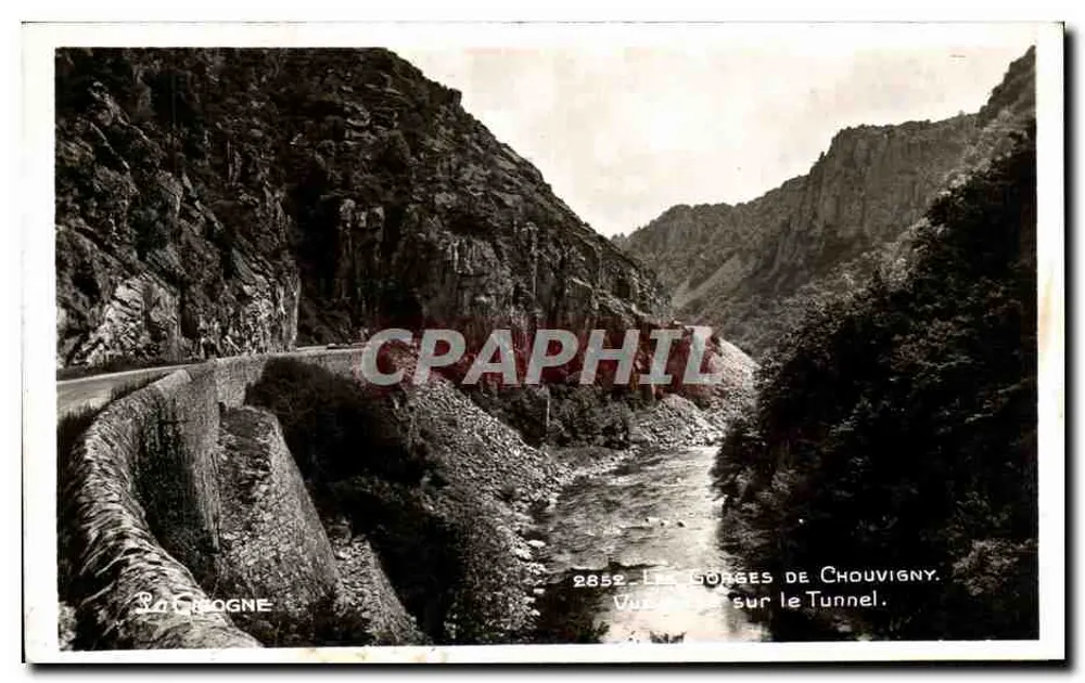 Die Schluchten von Chouvigny — Aufnahme vom Tunnel — 28852 — Verlag: 24 Chologne - Vorderseite