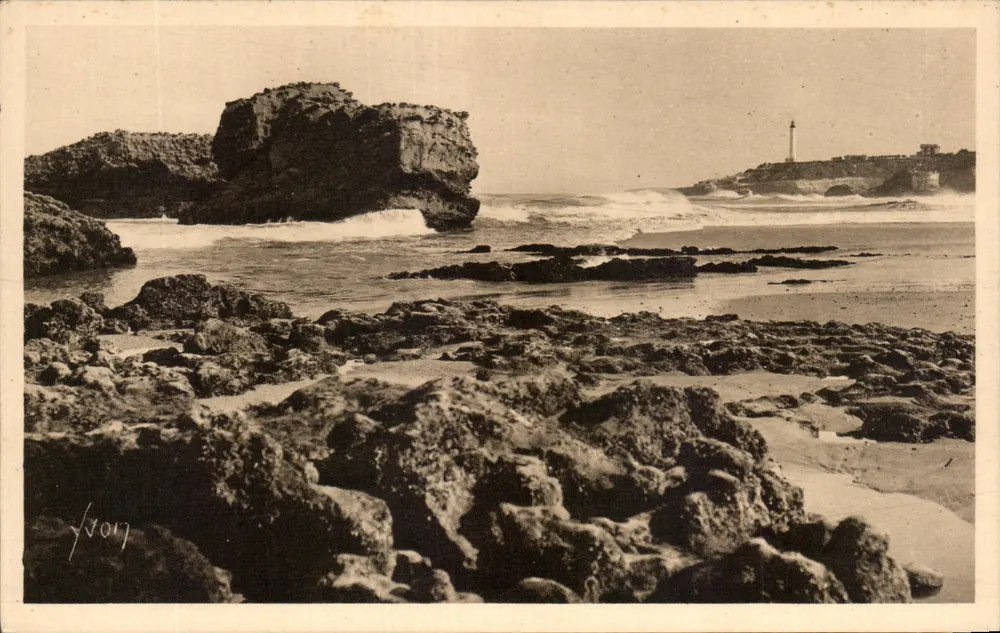 Biarritz — Die Felsen der Grande Plage und der Cap Saint-Martin — Les Éditions d'Art Yvonne, Paris - Vorderseite
