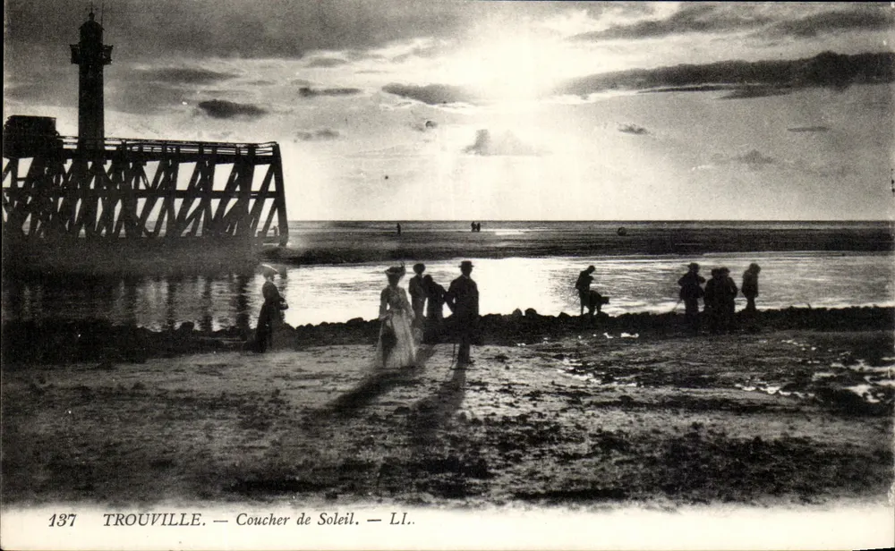 Trouville — Pôr do Sol — Li.. - Frente
