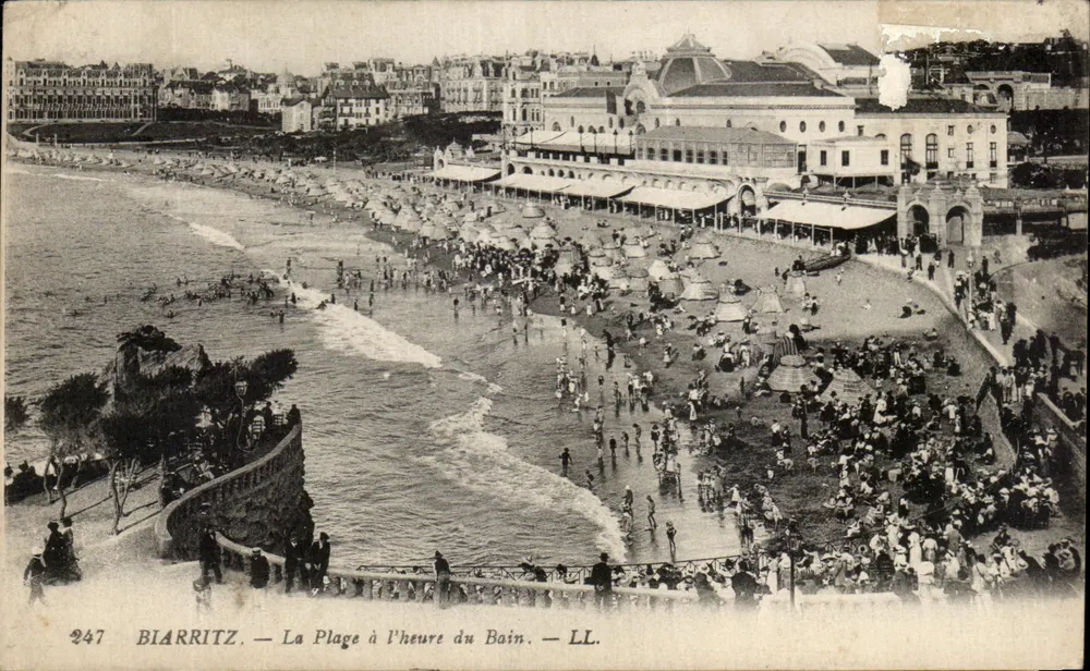 Biarritz — A Praia na Hora do Banho — LL. n°247 - Frente