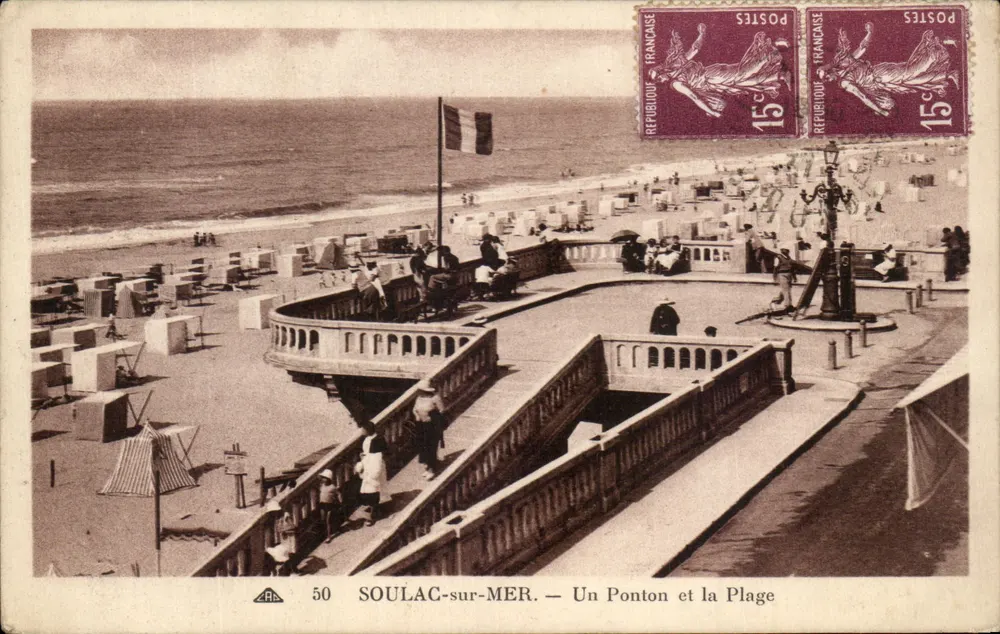SOULAC-sur-MER. — Ein Ponton und die Strandpromenade - Vorderseite