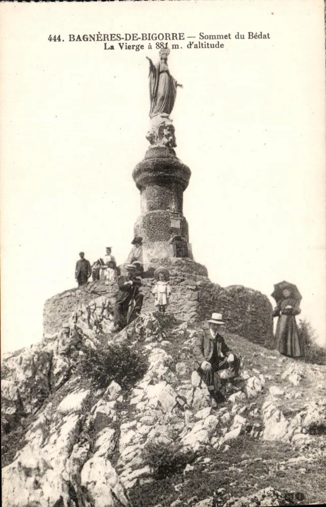Bagnères-de-Bigorre — Gipfel des Bédat — Statue der Jungfrau auf 881 m Höhe - Vorderseite