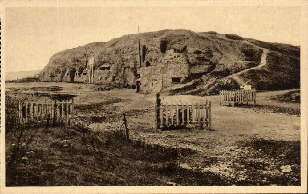 Fort de Vaux — Ossuaire de Douaumont — Comité de l'Ossuaire - Frente