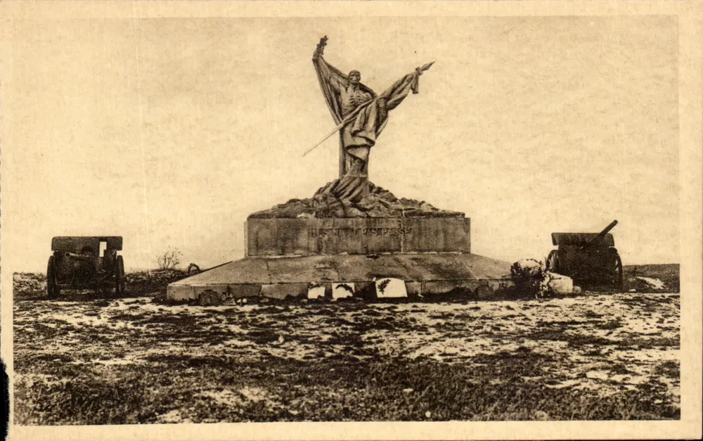 Plateau du MORT-HOMME — Monument aux Morts de la 69e Division — éditeur Hélio Lorraine Nancy - Vorderseite