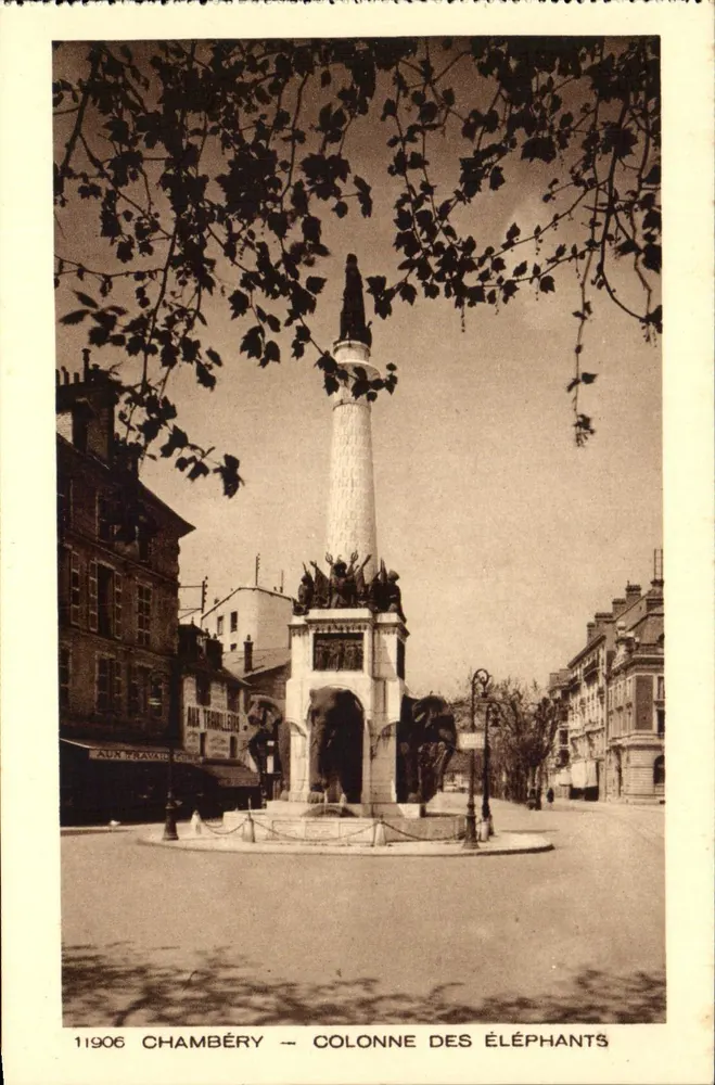 Chambéry — Coluna dos Elefantes — 1906 - Frente
