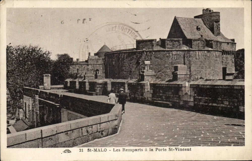 St-Malo — Die Mauern an der Porte Saint-Vincent — Éditeur G. F. P. S. — N° 21 - Vorderseite