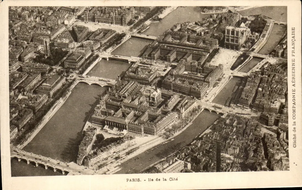 Paris - ilha da Cité — vista aérea — Compagnie Aérienne Française - Frente