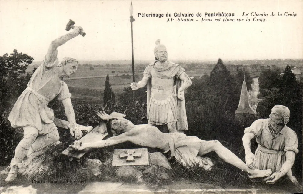 Pilgerreise des Calvaire von Pontchâteau — 11. Station — Jesus wird an die Kreuzigung genagelt — Foto Hamoun, Phocromjet - Vorderseite