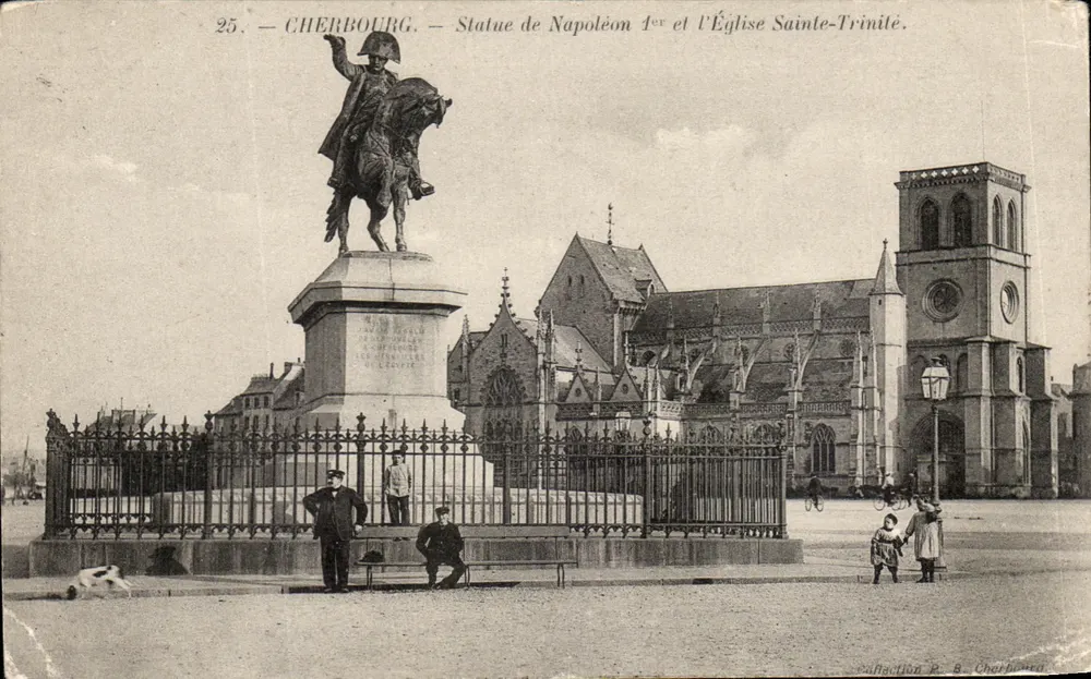 Cherbourg — Statue von Napoleon 1. und die Kirche Sainte-Trinité — Sammlung P. B. Cherbochen - Vorderseite
