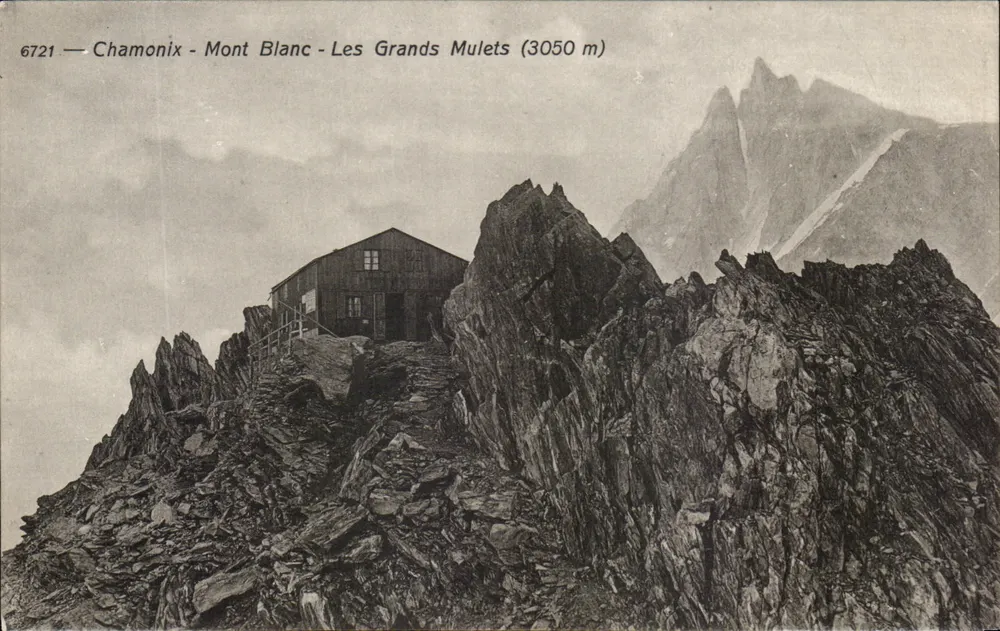 Chamonix - Mont Blanc - Les Grands Mulets (3050 m) — vista do refúgio sobre rochas — editor B&Co Genève, n° 6721 - Frente