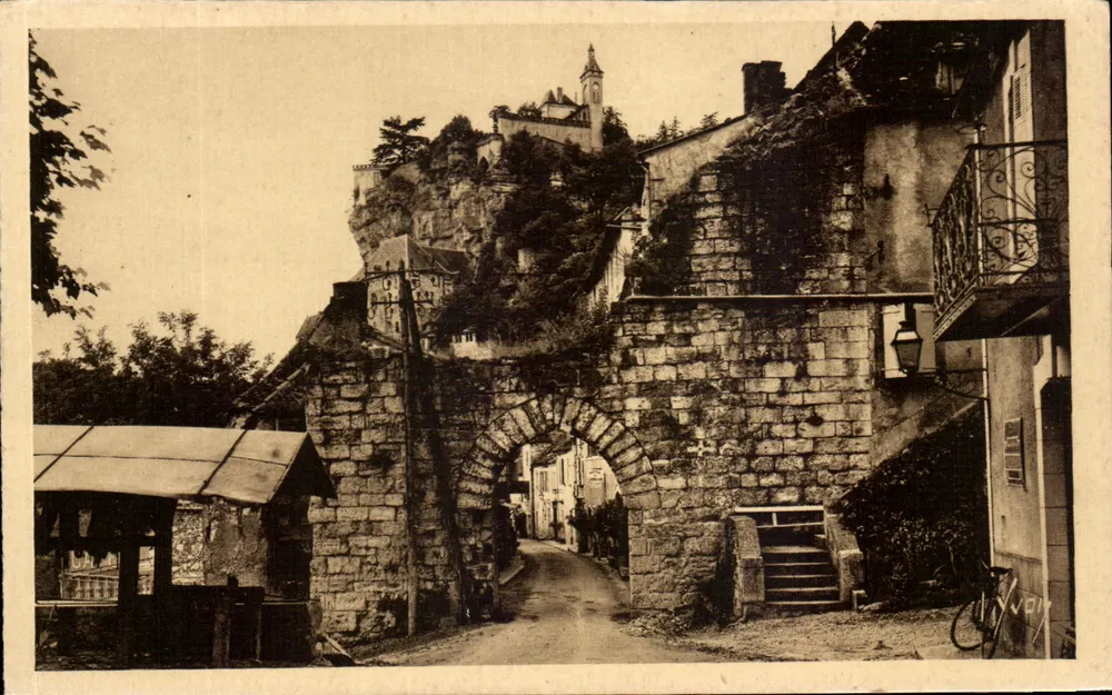 Rocamadour (Lot) — La porte du Figuier — Éditeur : Les Éditions d'Art XVON - Frente