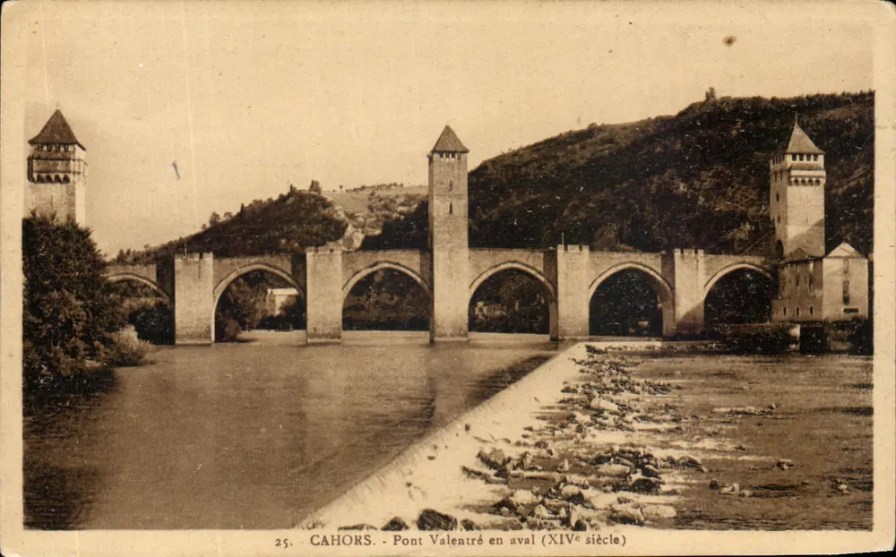 Cahors - Ponte Valentré a jusante (século XIV) — Edição La Cigogne, Paris - Frente