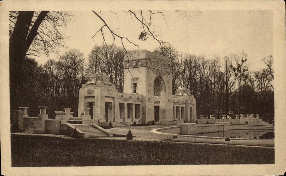 Monument der Escadrille La Fayette — Saint-Cloud — Verlag La Française, Nr. 44 - Vorderseite