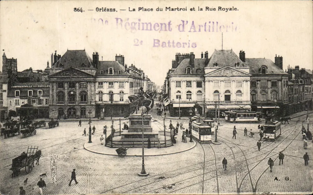Orléans — La Place du Martroi und die Rue Royale — Contrexeville Pavillon - Vorderseite