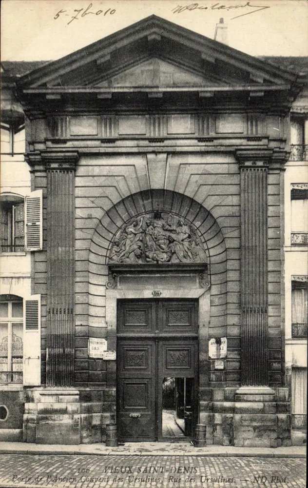 Tor des ehemaligen Ursulinenklosters — Vieux Saint-Denis — ND. Rhol - Vorderseite