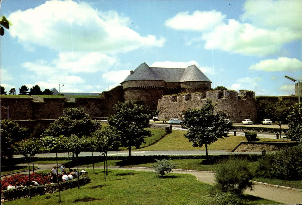 Brest — Großes Kriegs- und Handelsporto, Schloss und Eingang zur Seepolizeibehörde — Belles Éditions de Bretagne - Vorderseite