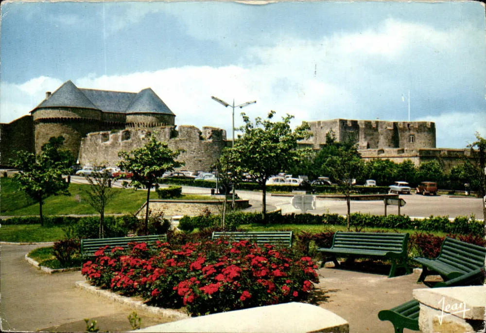 Brest — Place du Château — Les Éditions Finistère - Frente