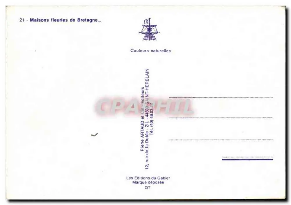 Casa florida da Bretanha — Piazza central com fonte — Edições Artaud e Cie - Verso