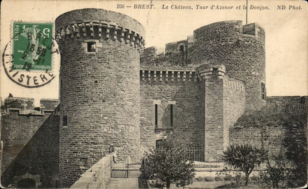 Brest — Schloss, Turm von Azenor und der Bergfried — ND Phot. - Vorderseite