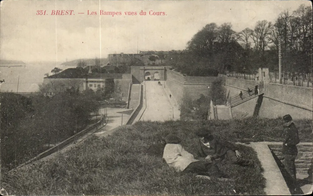 BREST — Die Rampes von der Cours aus gesehen — unbekannter Verleger, Nr. 351 - Vorderseite