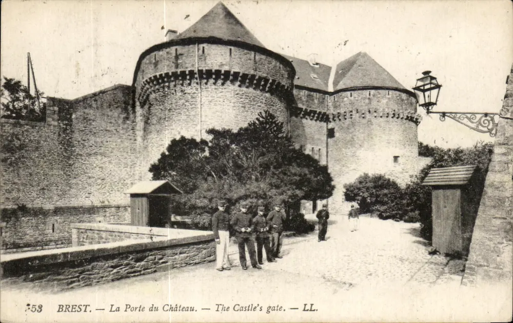 Brest — Die Pforte des Schlosses — LL. — Nr. 553 - Vorderseite