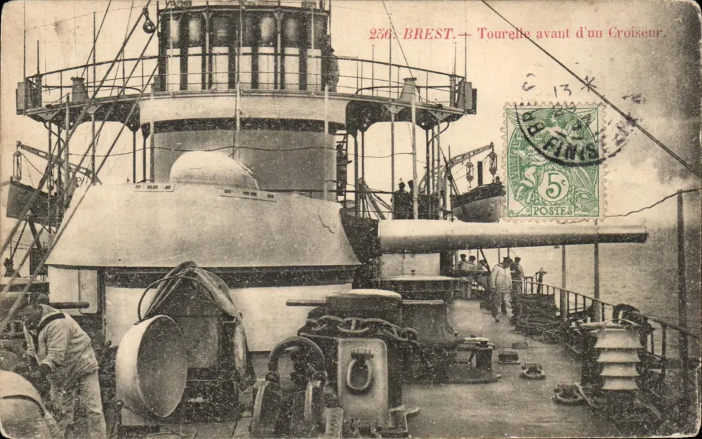 BREST — Vordersteuerbordturm eines Kreuzers — unbekannter Verleger, n° 256 - Vorderseite