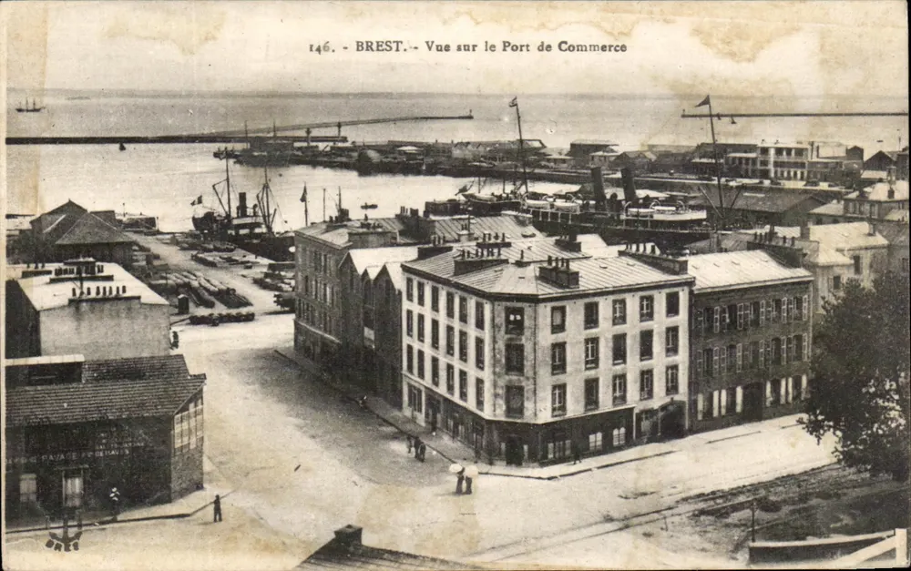 BREST — Vista sobre o Porto de Comércio — Editor: PAUJAGE FRÈRES - Frente