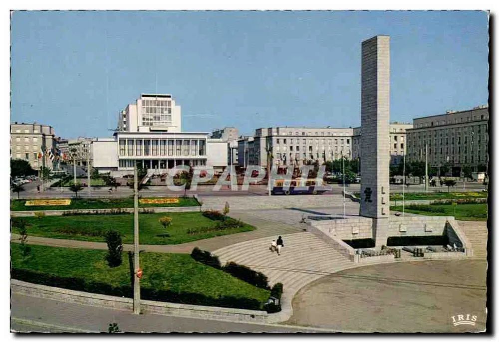 Brest — Place de la Liberté — Rathaus und Kriegsdenkmal — IRIS - Vorderseite