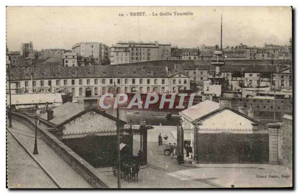Brest - A Grille Tourville — Grand Bazar, Brest - Frente