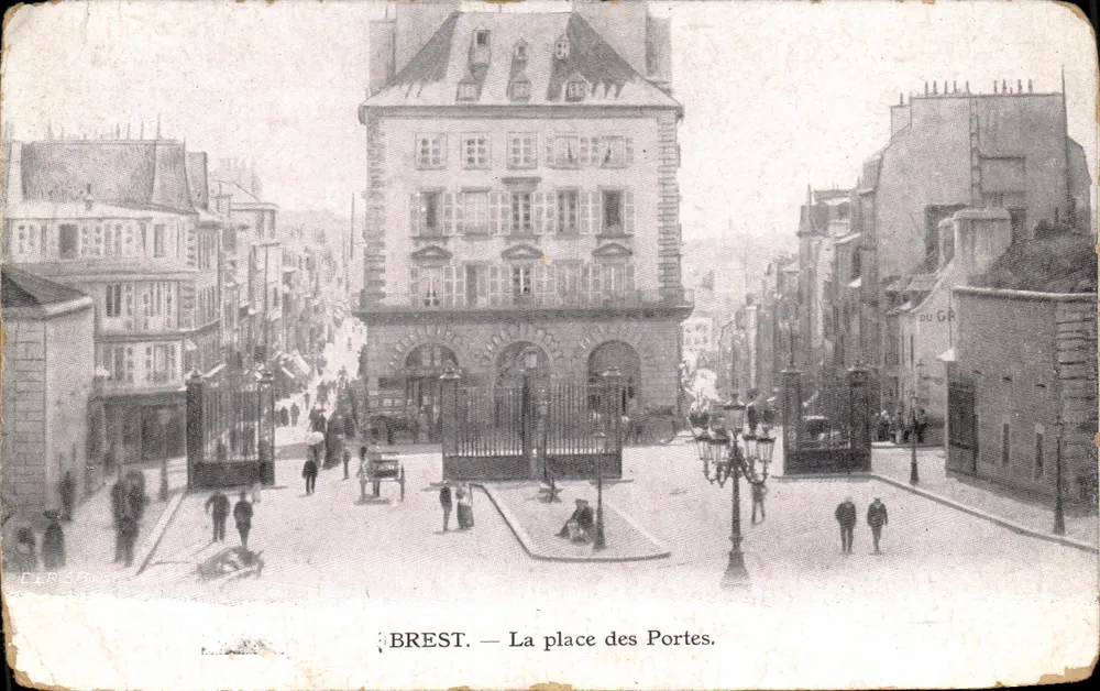Brest — A praça das Portas — CER 95 - Frente