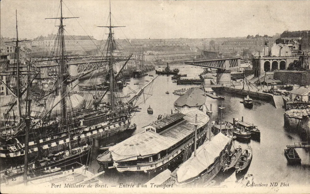 Militärhafen von Brest — Einlass eines Transports — Collections ND Phot - Vorderseite