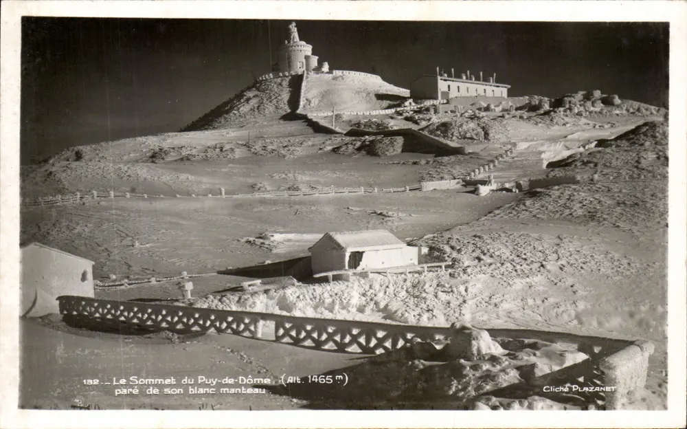 Der Gipfel des Puy-de-Dôme — in seinem weißen Mantel — Plazanet Cliché, Nr. 132 - Vorderseite