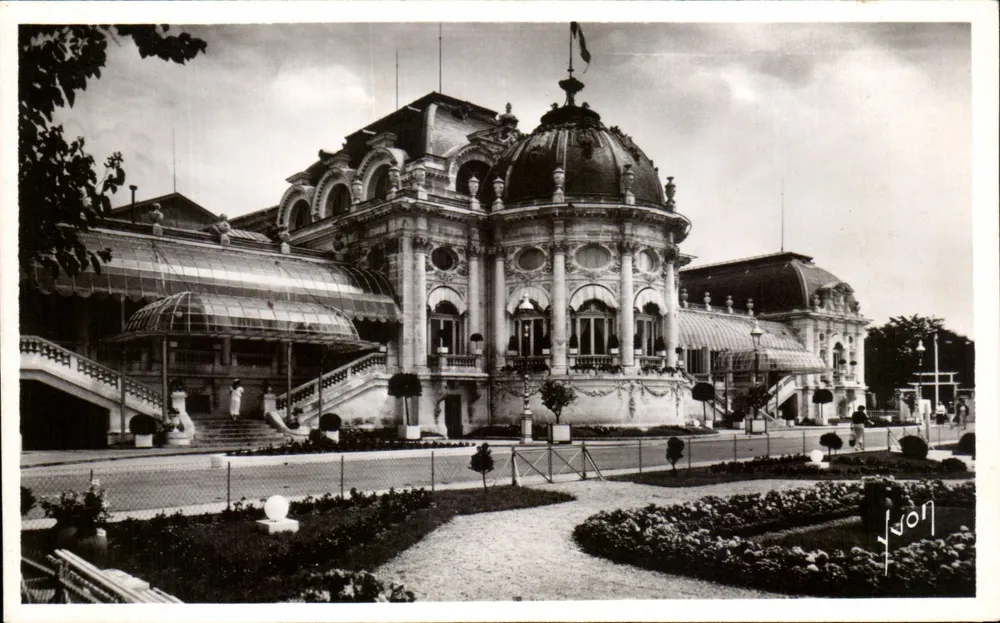 Royan (Charente-Maritime) — A Vista do Casino — Edições de Arte 'VYQO' Paris - Frente