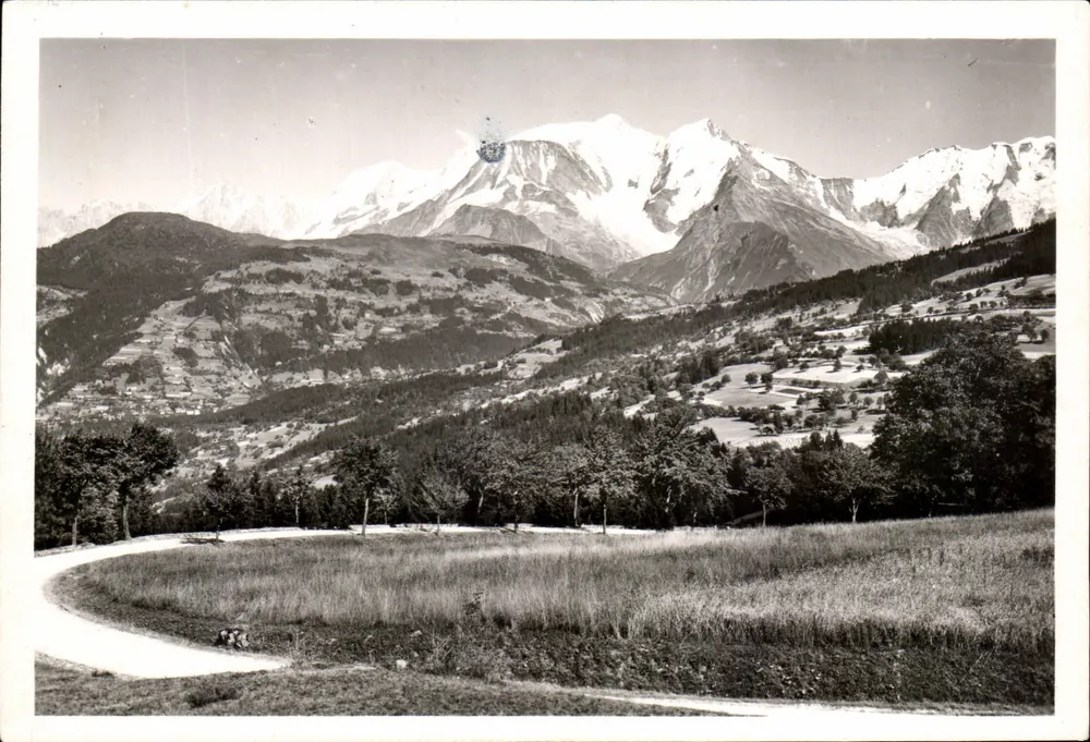 Rodovia de Sallanches-Combloux — Megève — Mont Blanc - Frente