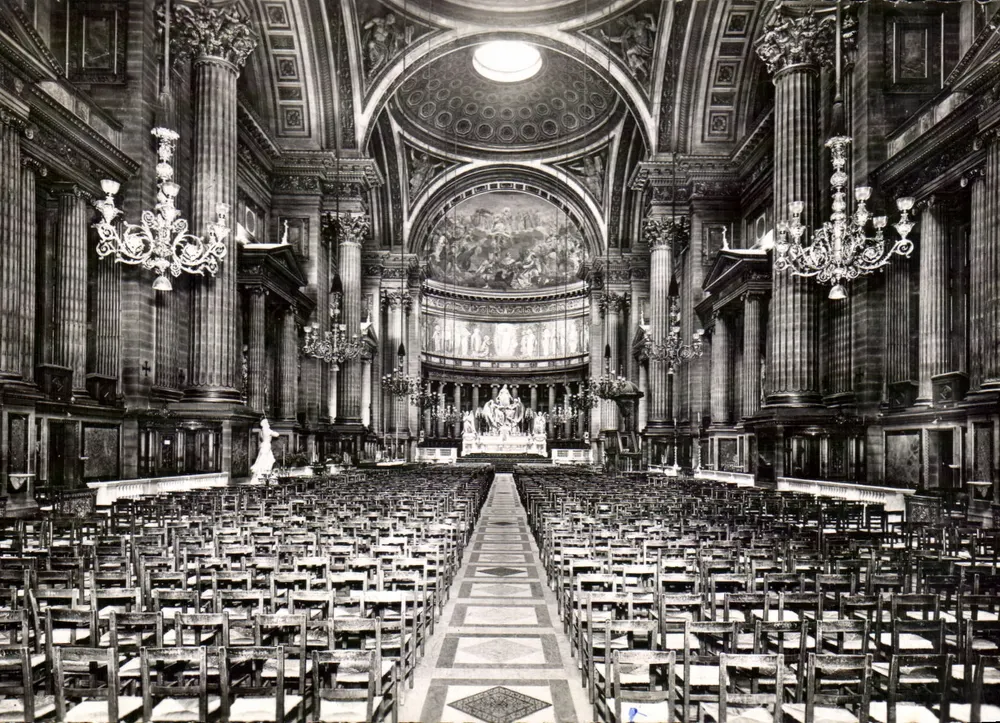 Igreja de Santa Madeleine — Paris — L.N.E.F. - Frente