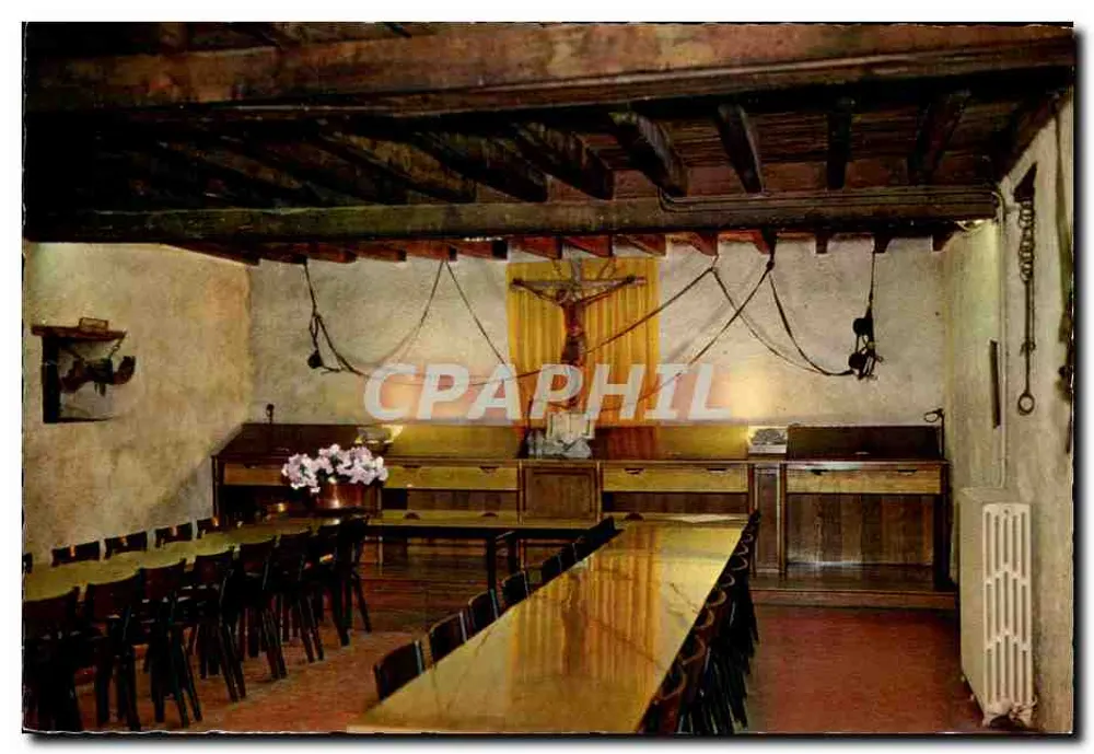 Lourdes — Cité-Secours Saint-Pierre — Lesesaal (ehemalige Stallung der Farm) - Vorderseite