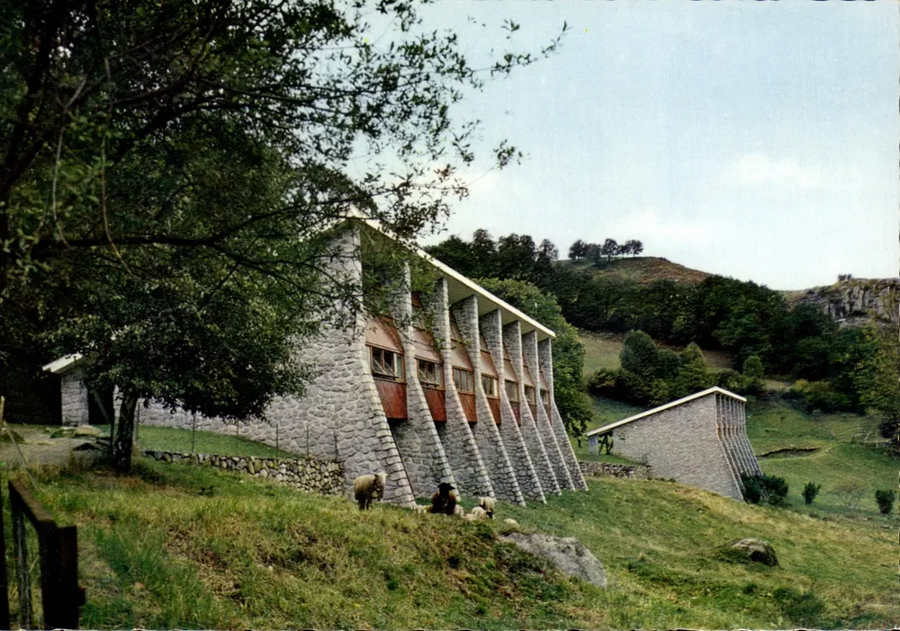 Lourdes — Cité-Secours Saint-Pierre : Zwei Schlafpavillons — Éditions N.O.S. Paris - Vorderseite