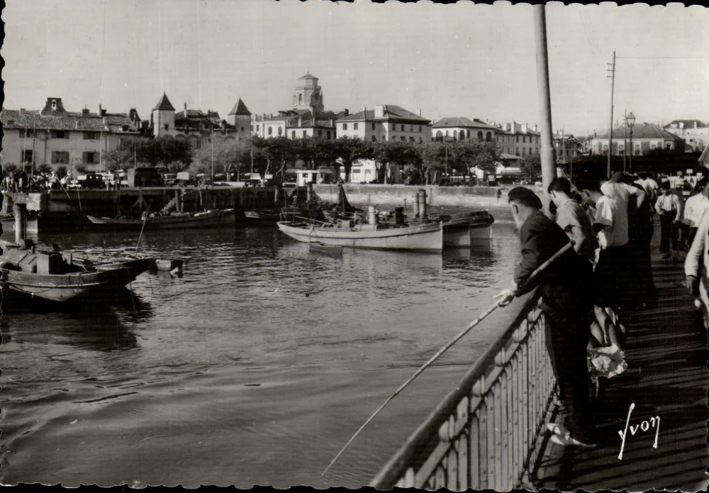 St-Jean-de-Luz — Ein Eckchen des Hafens — Les Éditions d'Air 'YVON' Paris - Vorderseite