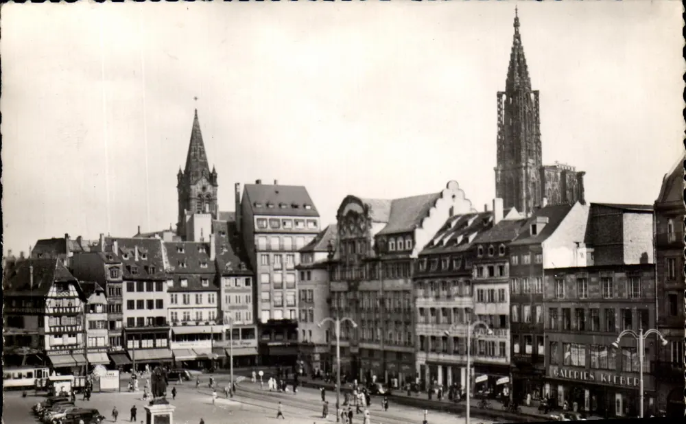 Strasbourg — A praça Kléber — Éditions O. P. Paris - Frente